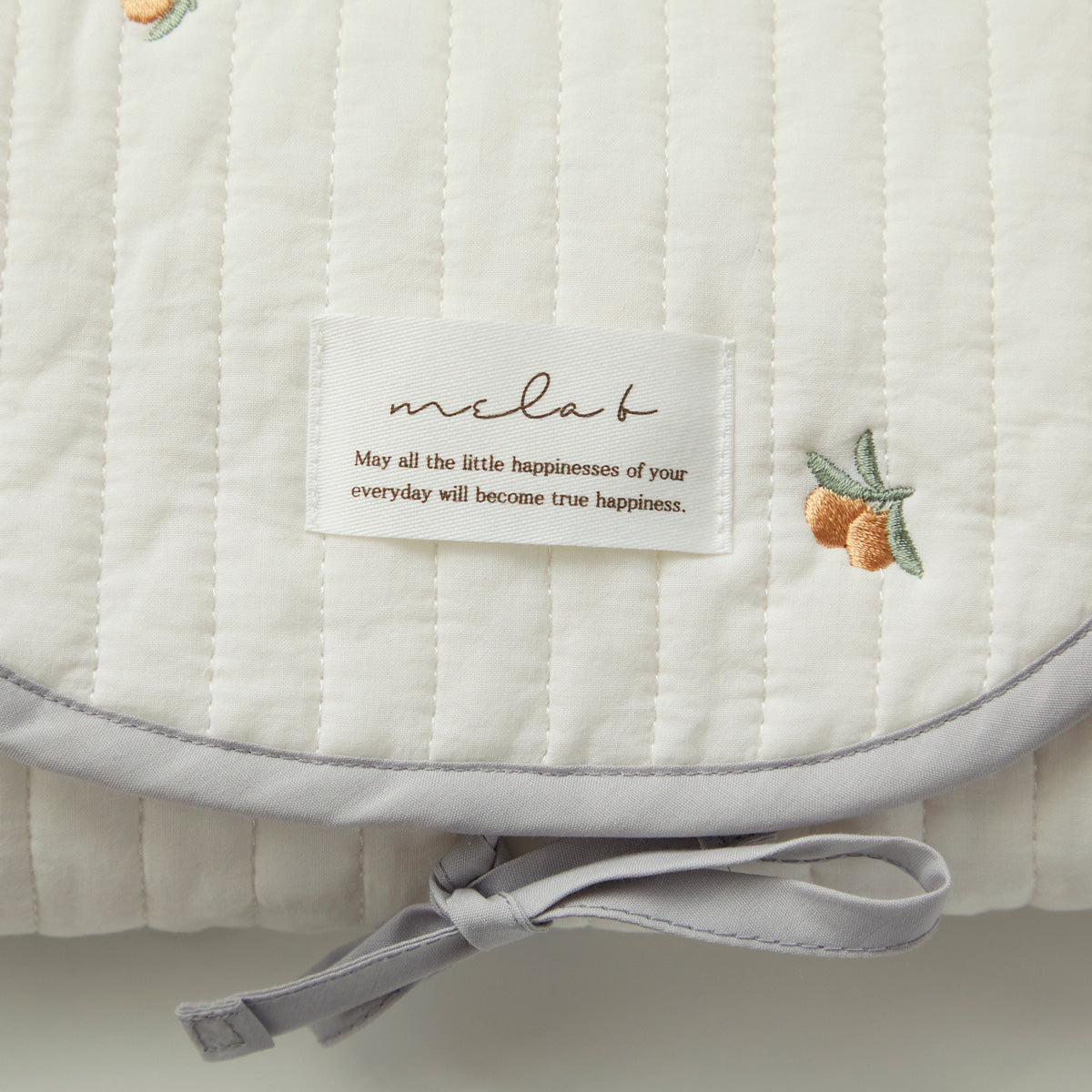 mela-B-Ibul Changing Mat-Star & Moon-White-Rela-X JP